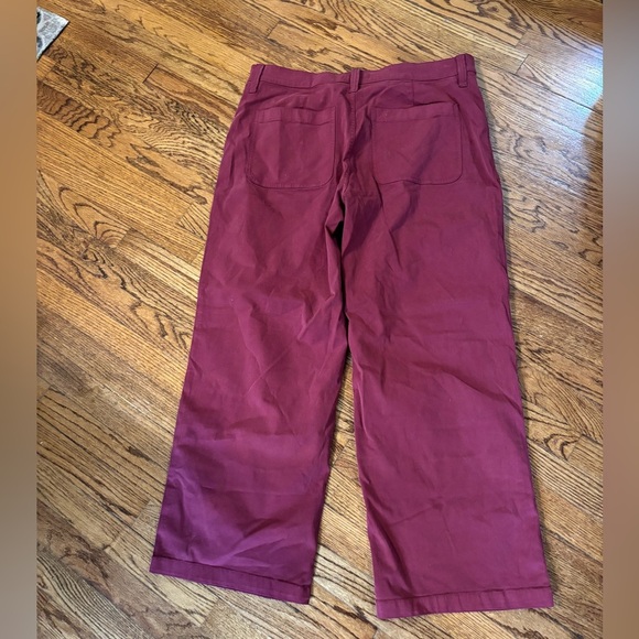 Madewell 
The Emmett Wide-Leg Full-Length Pant in Claret: Patch Pocket - Picture 9 of 10